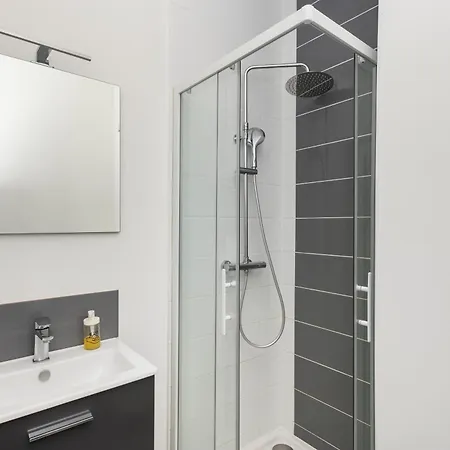 Le Vigilant アパート ブレスト